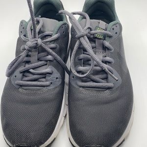 Nike Tennis Shoes